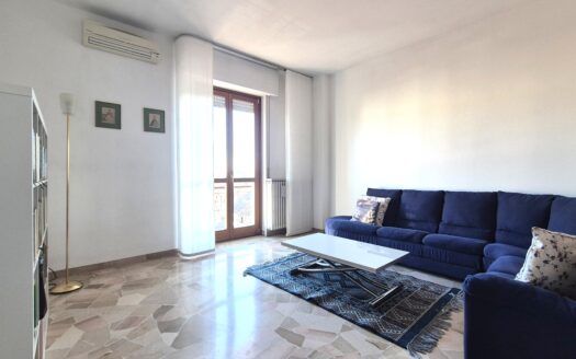 AMPIO TRILOCALE ULTIMO PIANO CON CANTINA E BOX  LEGNANO – VIA STOPPANI N. 6